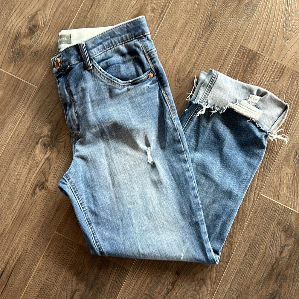 Wit & Wisdom Cropped Distressed Jeans
